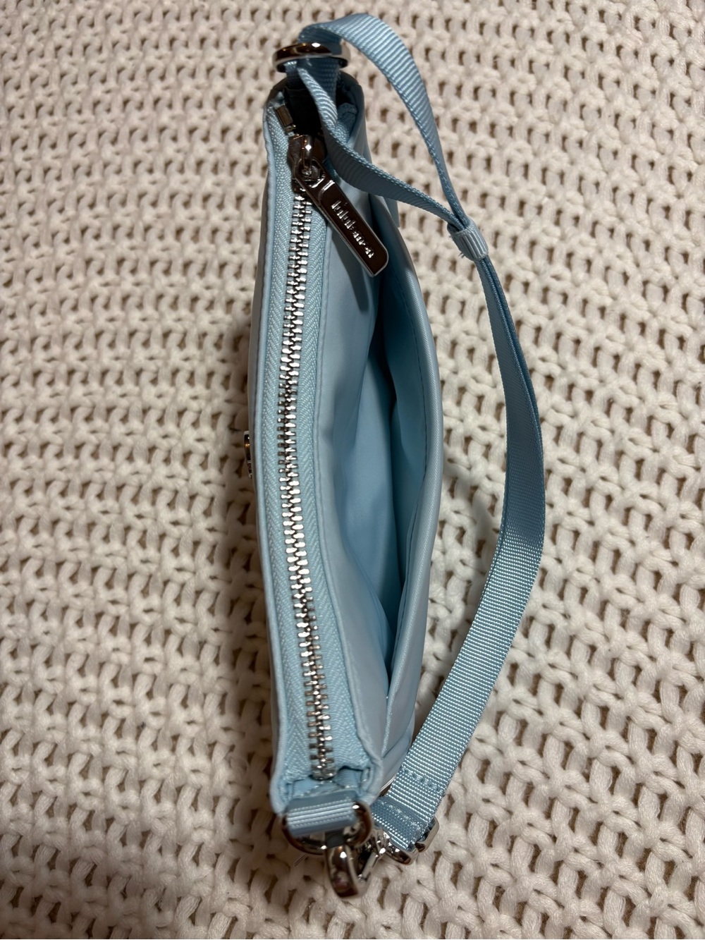 NWT lululemon foam cloud city essentials mini shoulder bag 1L - Picture 11 of 11